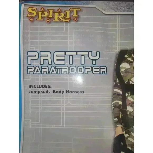 Pretty Paratrooper - Picture 3 of 4